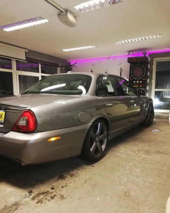 Jaguar XJ cena 18000 przebieg: 240000, rok produkcji 2007 z Wągrowiec małe 172